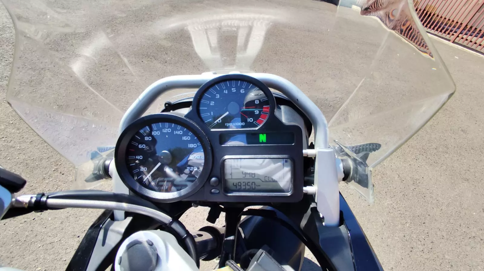 R1200 GS TRIPLE BLACK - Imagem 12